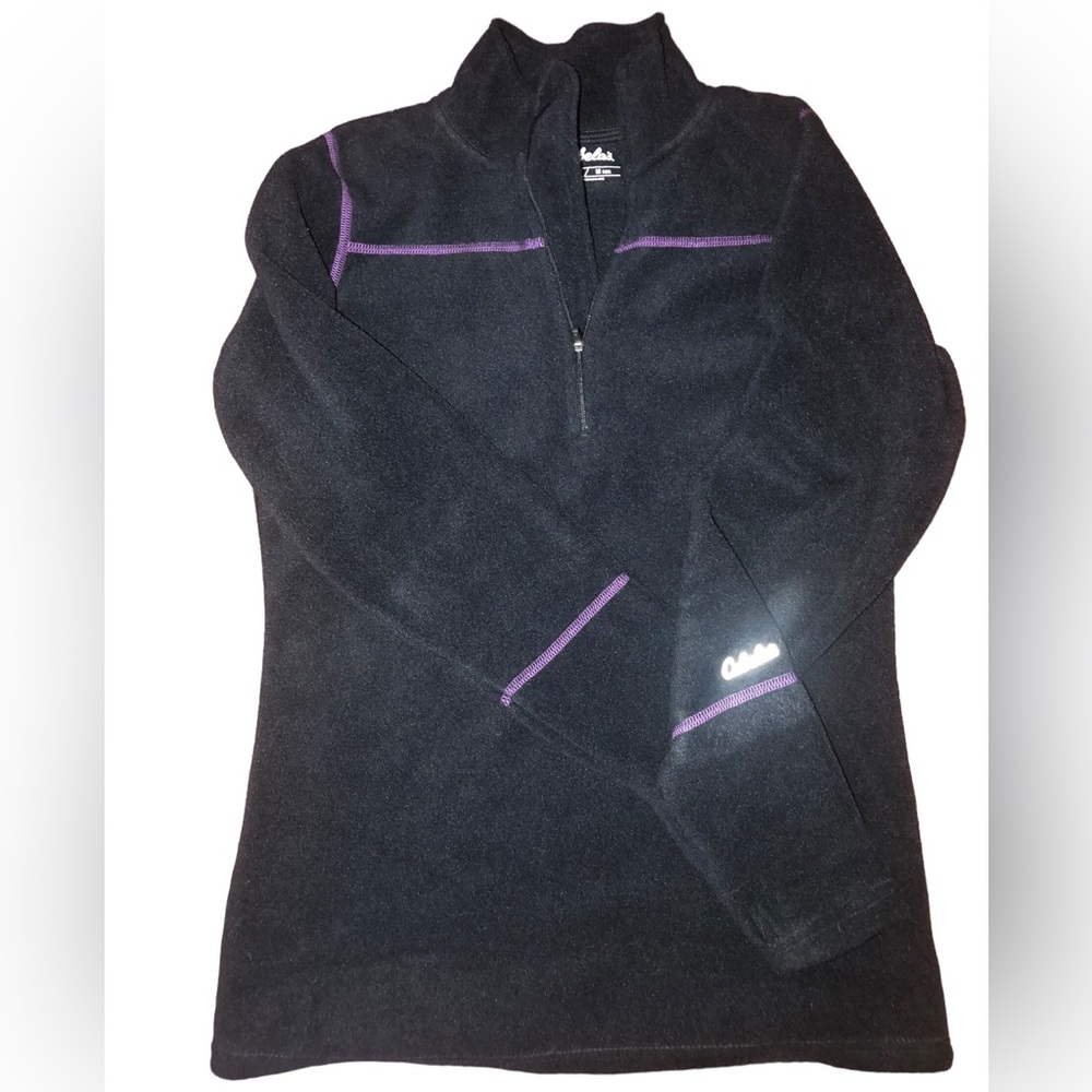 Cabela’s Women’s 3/4 zippered lightweight fleece pullover. Size M.